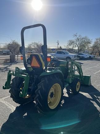 Image of John Deere 3520 equipment image 4