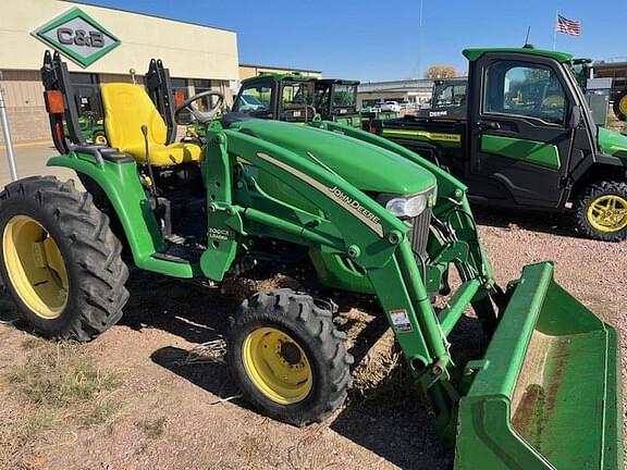 Image of John Deere 3520 Primary image