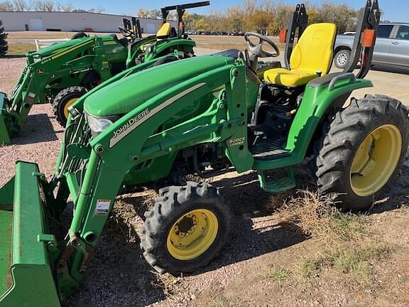 Image of John Deere 3520 equipment image 2