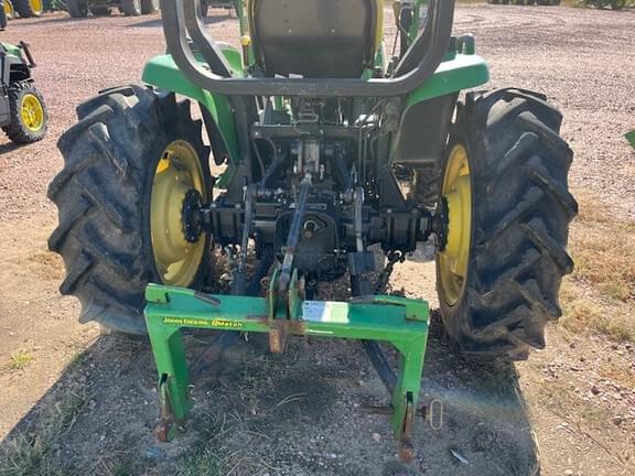 Image of John Deere 3520 equipment image 3