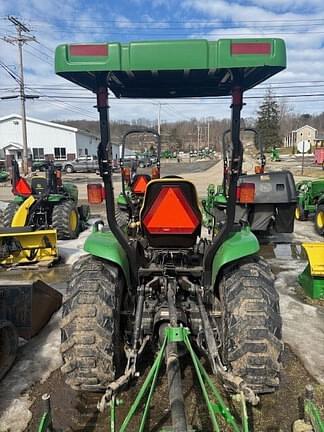 Image of John Deere 3520 equipment image 2