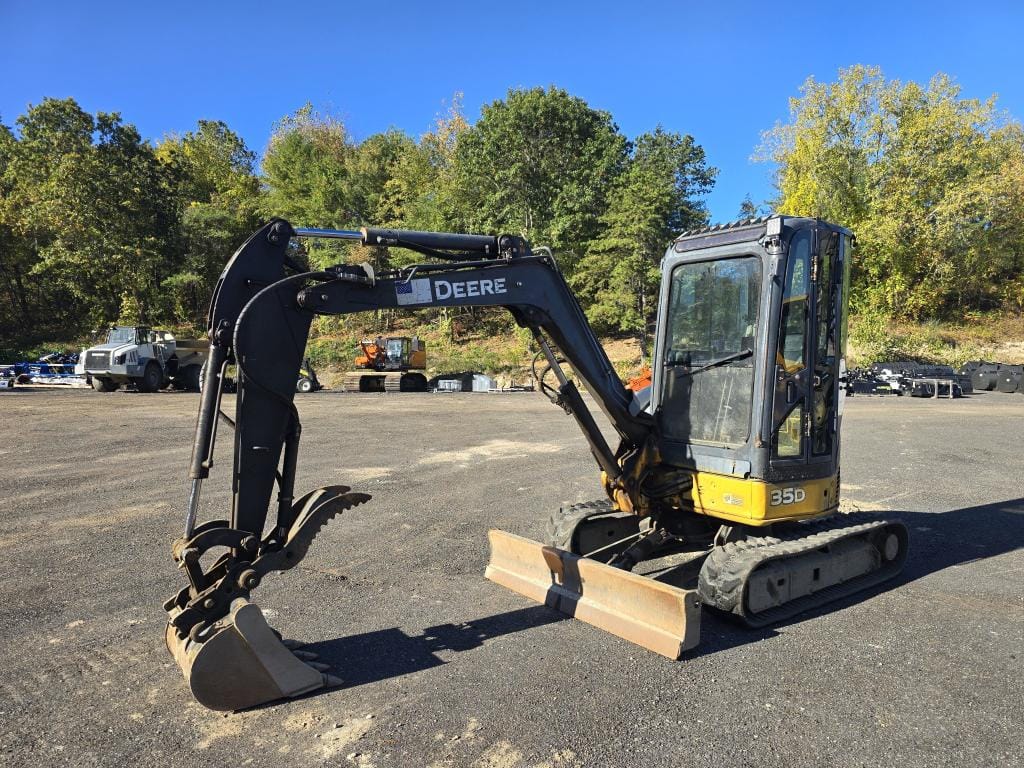 2005 John Deere 35D Equipment Image0
