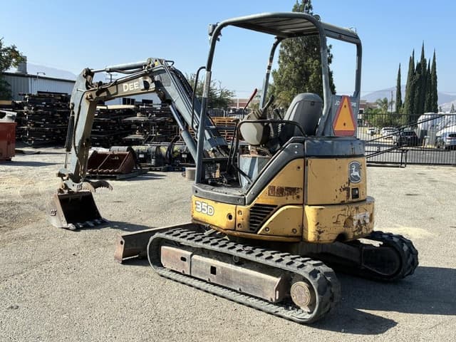 Image of John Deere 35D equipment image 3