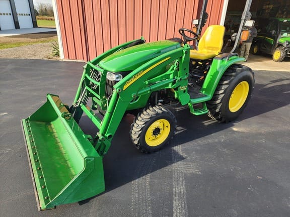 Main image John Deere 3720
