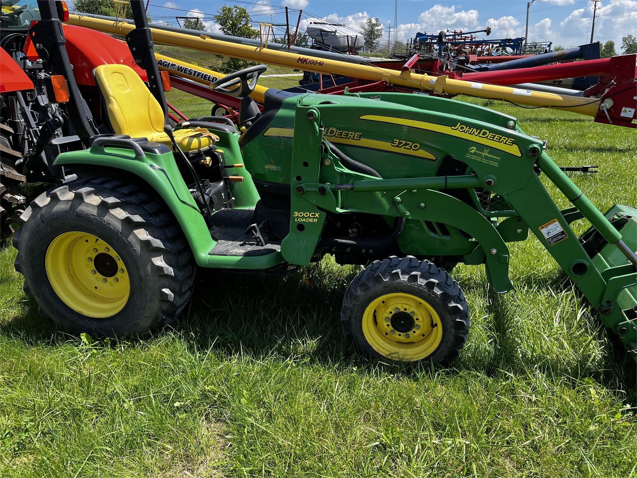 Main image John Deere 3720