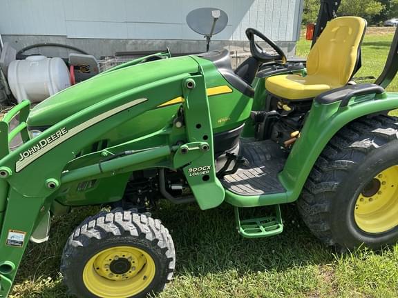 Image of John Deere 3720 Primary image