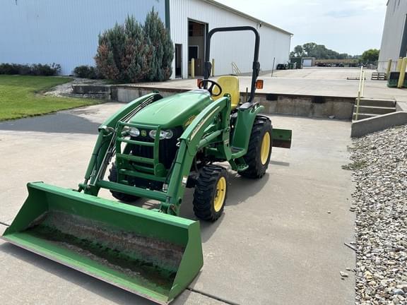Image of John Deere 3720 Primary image