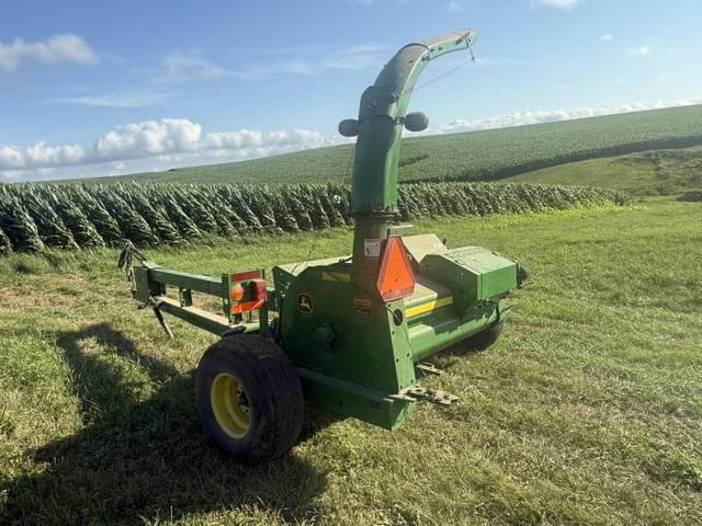 Image of John Deere 3975 equipment image 4