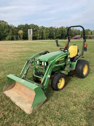 2005 John Deere 4110 Equipment Image0
