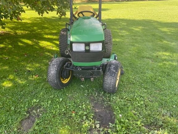 2005 John Deere 4110 Image