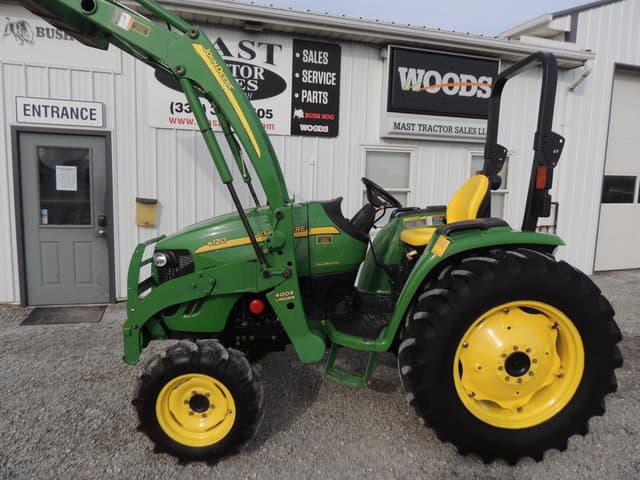 Image of John Deere 4120 equipment image 2