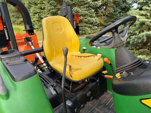Image of John Deere 4120 equipment image 2