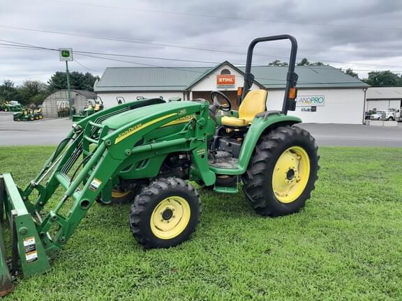 Image of John Deere 4120 Primary image