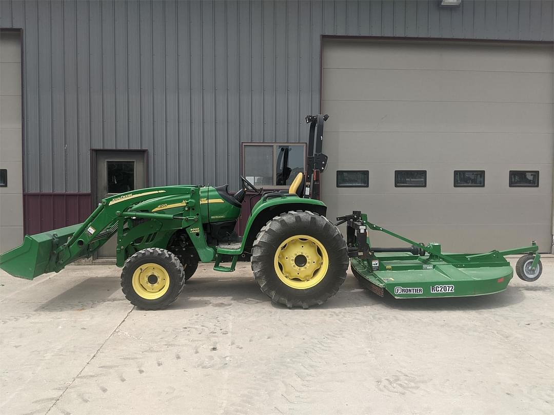 Image of John Deere 4120 Primary image