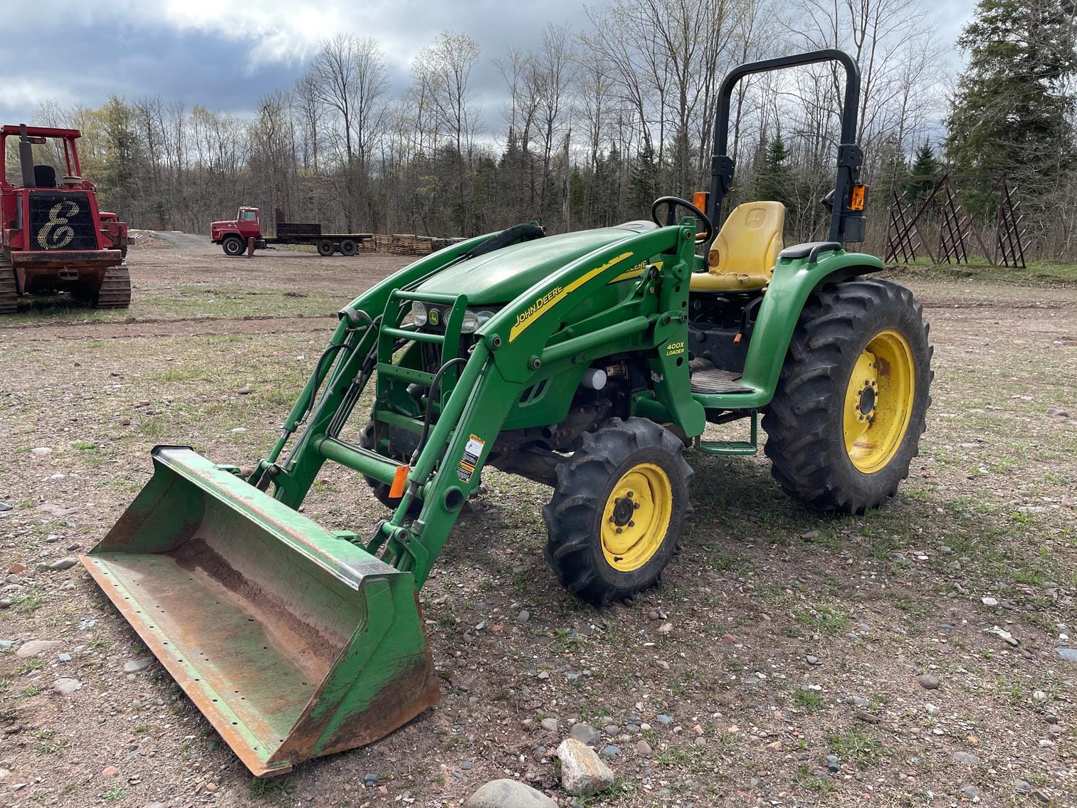 2005 John Deere 4120 Equipment Image0