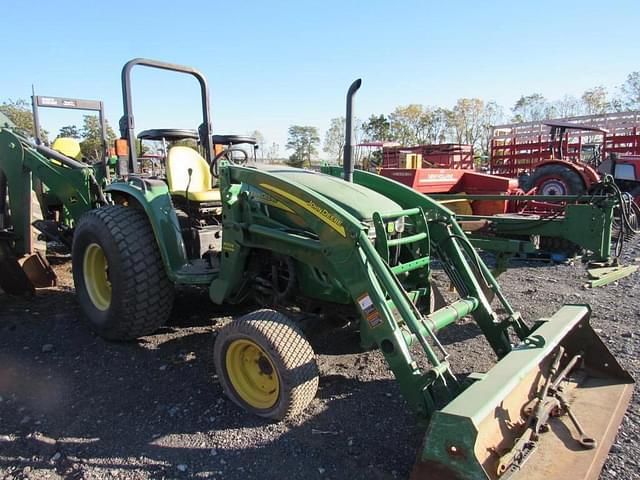 Image of John Deere 4120 equipment image 4