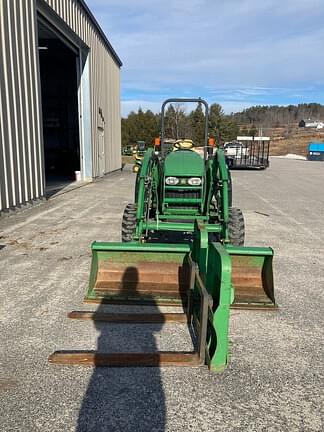 Image of John Deere 4120 equipment image 1