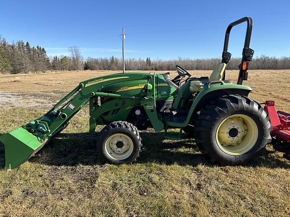 Image of John Deere 4120 equipment image 2