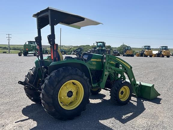 Image of John Deere 4320 equipment image 3