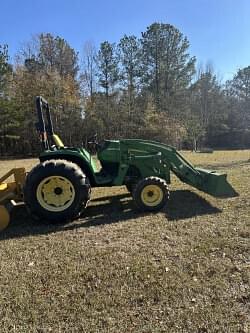 Image of John Deere 4320 equipment image 1