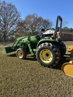 Image of John Deere 4320 equipment image 3