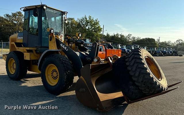 Image of John Deere 444J equipment image 2