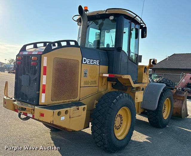 Image of John Deere 444J equipment image 4