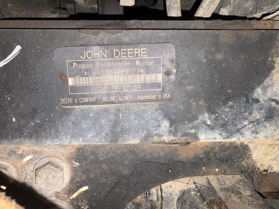 Image of John Deere 4520 equipment image 1
