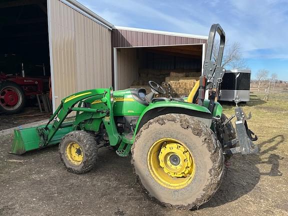 Image of John Deere 4520 equipment image 1