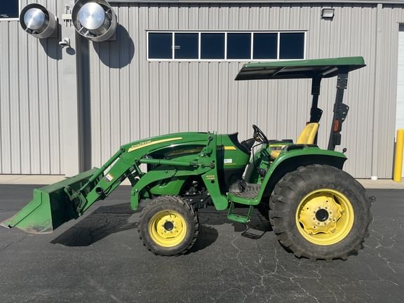 2005 John Deere 4520 Equipment Image0