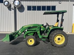2005 John Deere 4520 Image