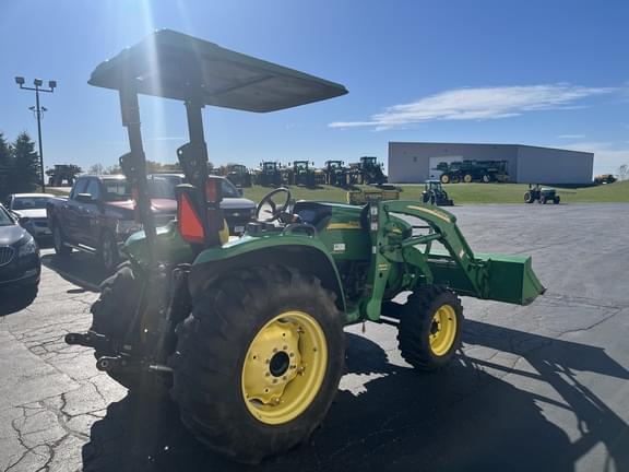 Image of John Deere 4520 equipment image 4