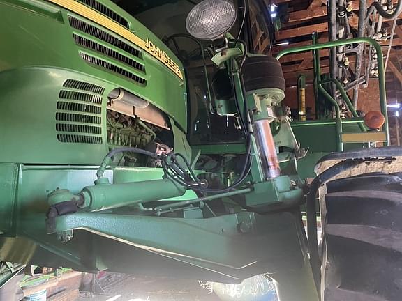 Image of John Deere 4720 equipment image 1