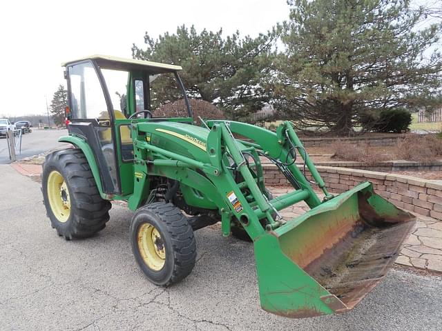 Image of John Deere 4720 equipment image 1