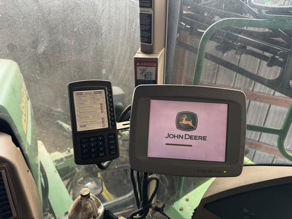 Image of John Deere 4720 equipment image 4