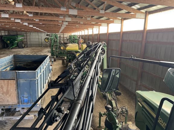 Image of John Deere 4720 equipment image 1