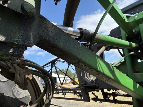 Image of John Deere 4720 equipment image 1