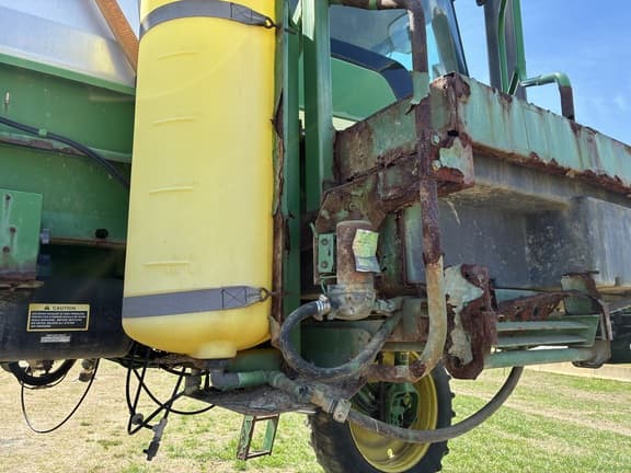 Image of John Deere 4720 equipment image 3