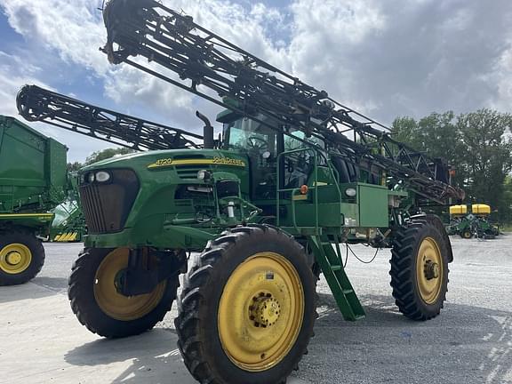 Image of John Deere 4720 Primary image