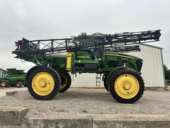 Image of John Deere 4720 equipment image 2