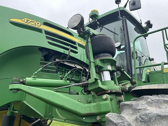 Image of John Deere 4720 equipment image 3