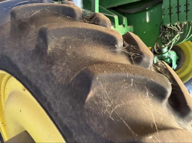 Image of John Deere 4720 equipment image 4