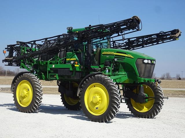 Image of John Deere 4720 equipment image 1