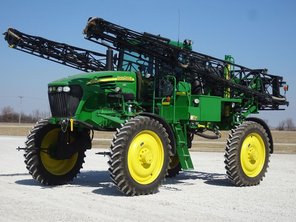 2005 John Deere 4720 Equipment Image0