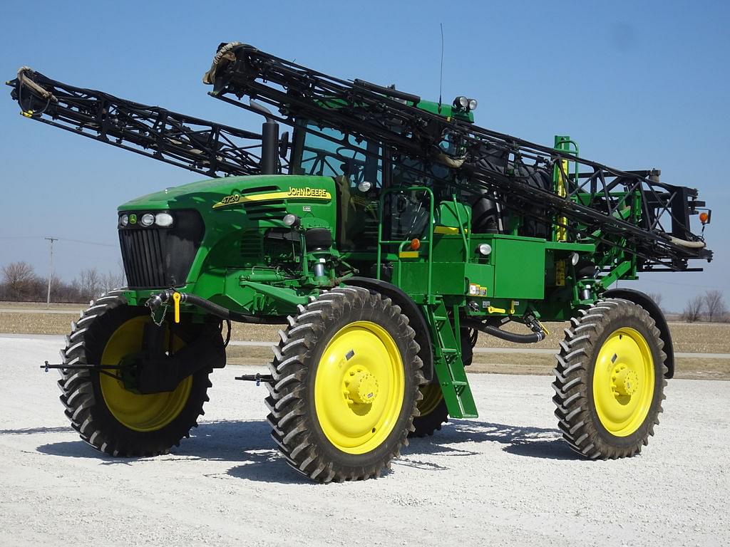 Image of John Deere 4720 Primary image