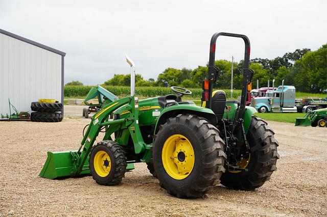 Image of John Deere 4720 equipment image 2