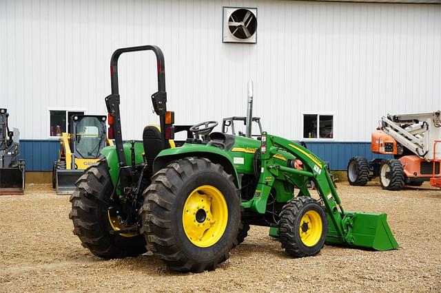 Image of John Deere 4720 equipment image 4