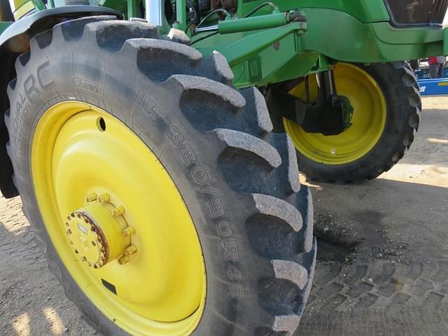 Image of John Deere 4720 equipment image 3