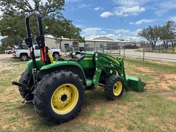 Image of John Deere 4720 equipment image 2