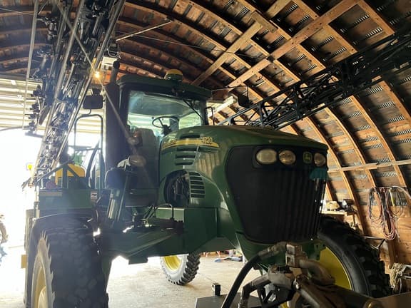 Image of John Deere 4720 equipment image 1